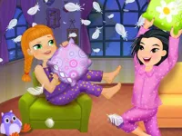 https://arcade-games.space/game/crazy-pillow-fight-party